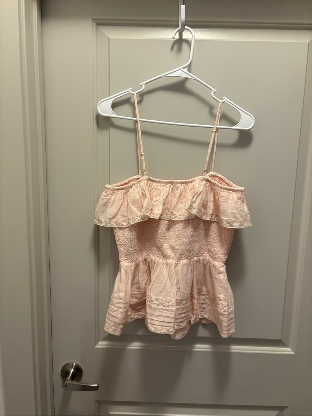 Light Pink Peach Smocked Ruffle Peplum Cami Top Vineyard Vines NWT Size M - Picture 4 of 7